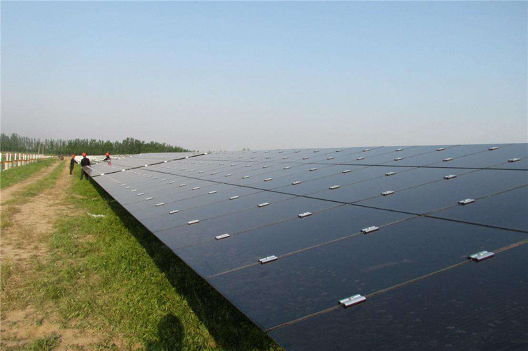 薄膜組件為什么要負(fù)極接地，如何為薄膜組件選擇逆變器