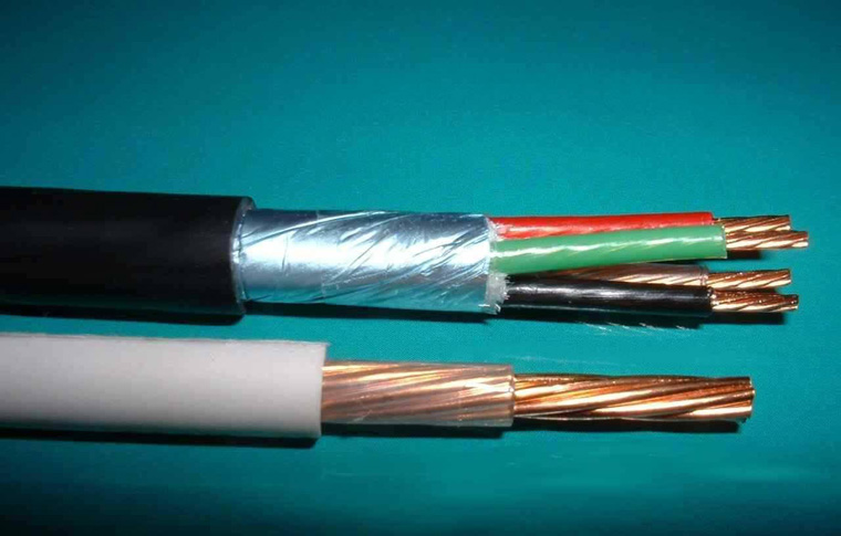 光伏電纜哪些項(xiàng)目用，光伏板與光伏板電纜怎么連接